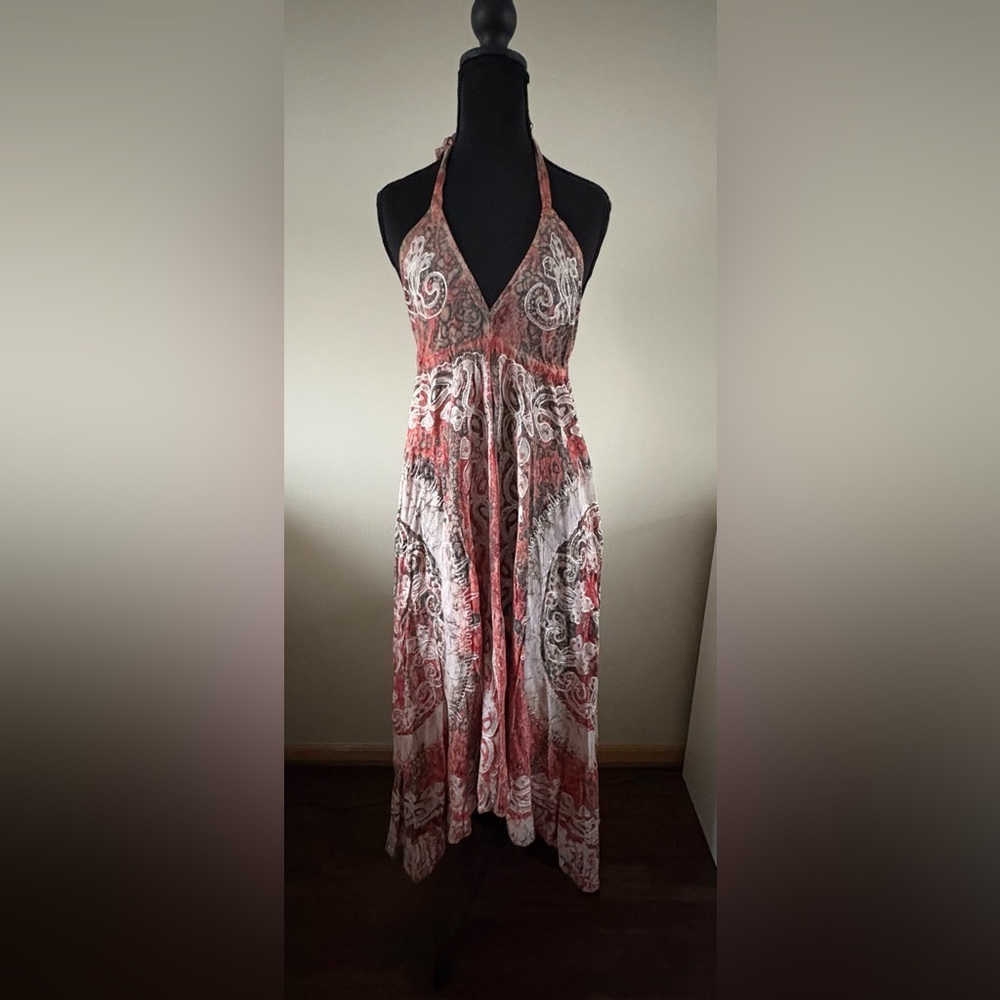 Chic Halter Maxi Dress in Red and White